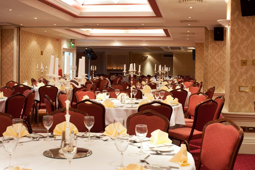Carnegie Court Hotel Swords Eksteriør billede