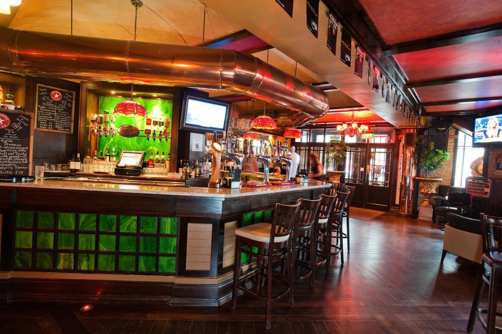 Carnegie Court Hotel Swords Eksteriør billede