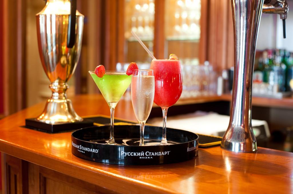 Carnegie Court Hotel Swords Eksteriør billede