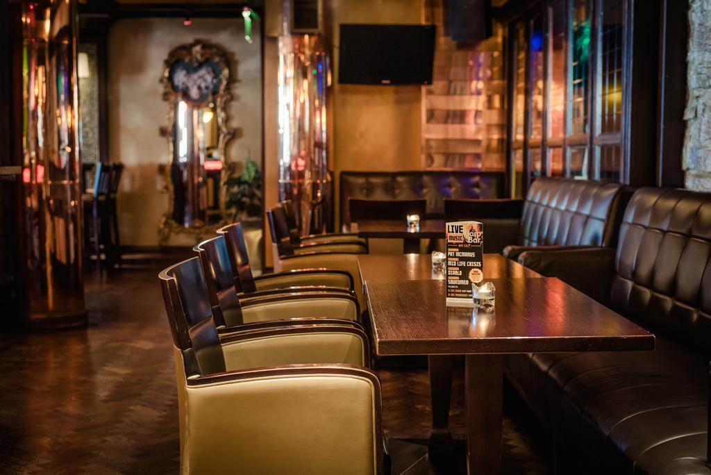 Carnegie Court Hotel Swords Eksteriør billede