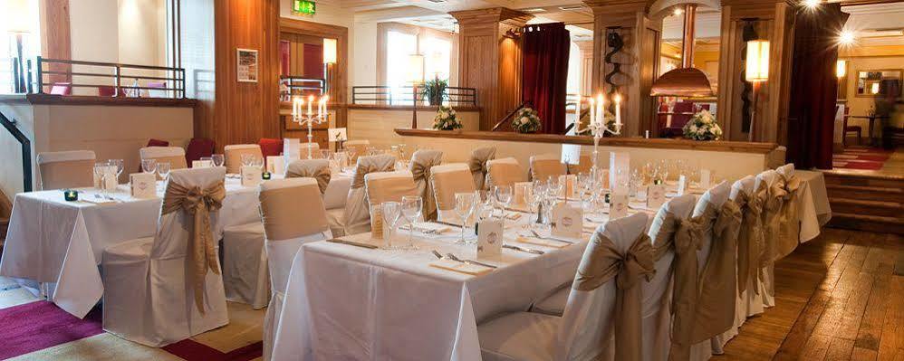 Carnegie Court Hotel Swords Eksteriør billede