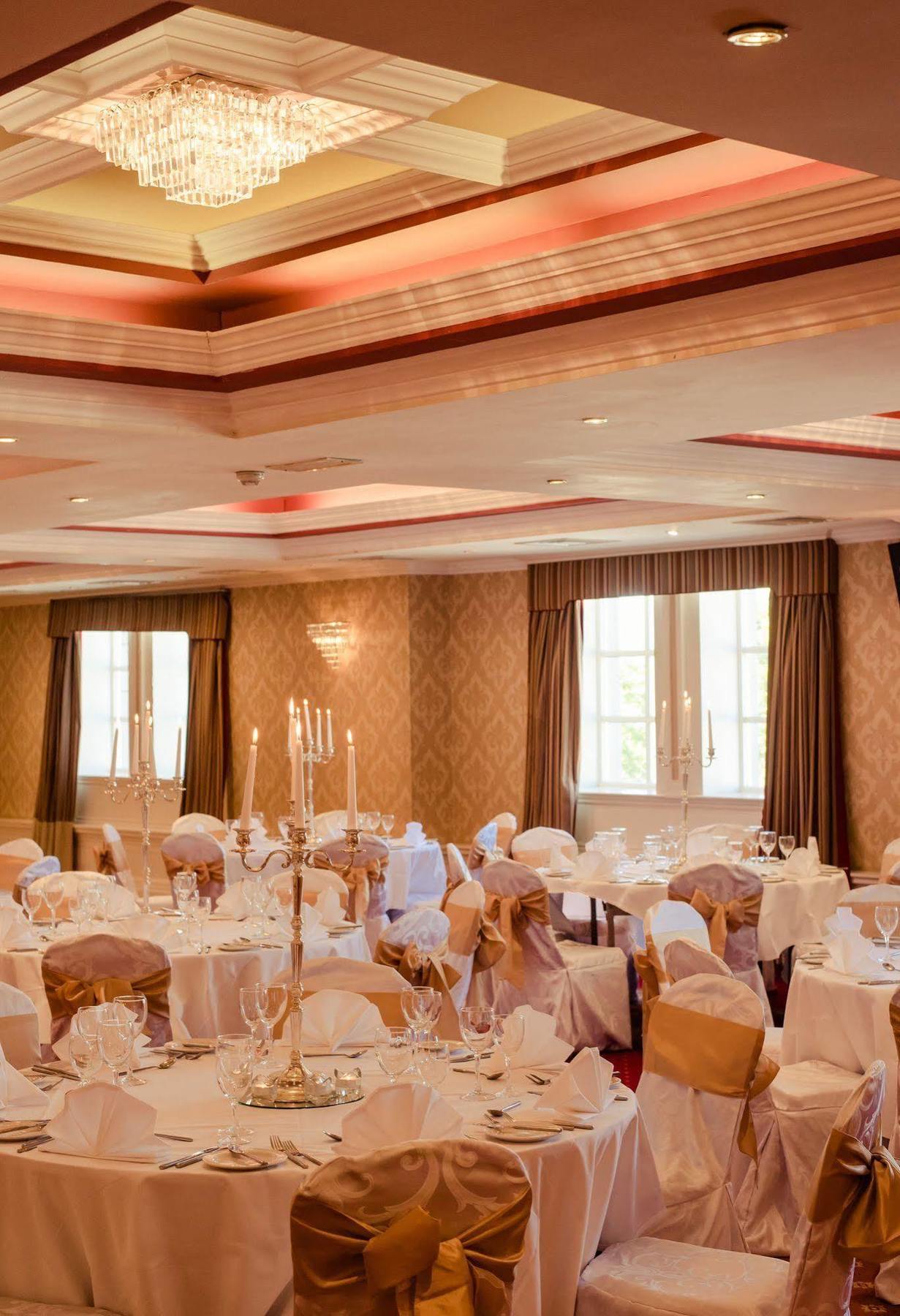 Carnegie Court Hotel Swords Eksteriør billede