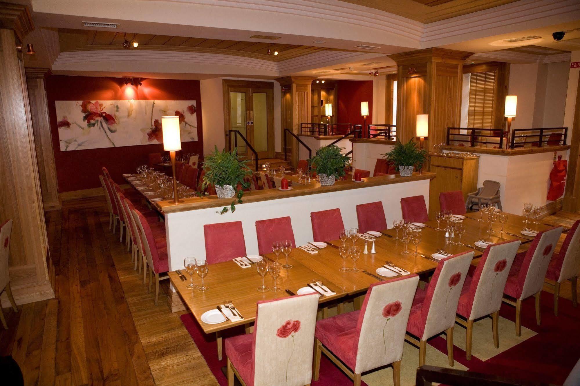 Carnegie Court Hotel Swords Eksteriør billede