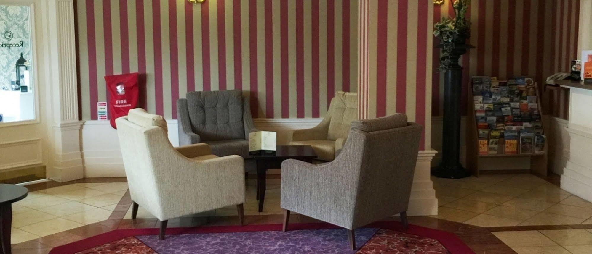 Carnegie Court Hotel Swords Eksteriør billede